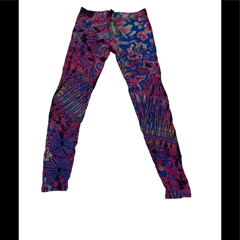 NWT. Tye Dye LEGGINGS by Sacred Threads. LG GR/GR01. 222183K